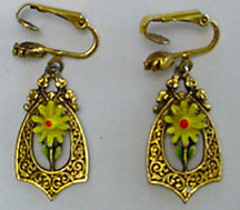 Art daisy clip earrings