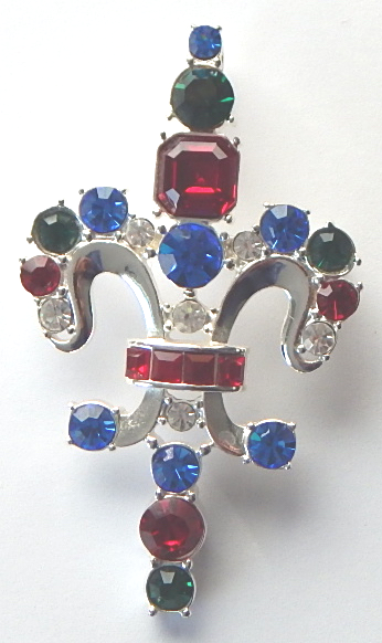 Trifari pin or pendant
