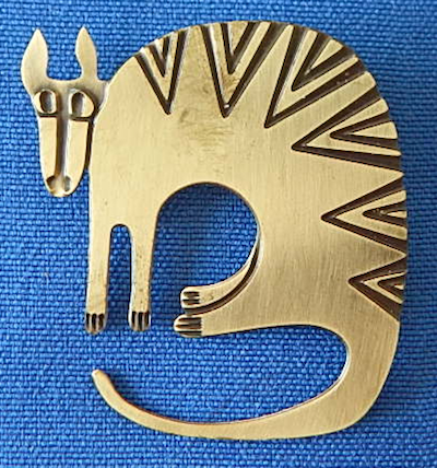 Ardvark brass pin