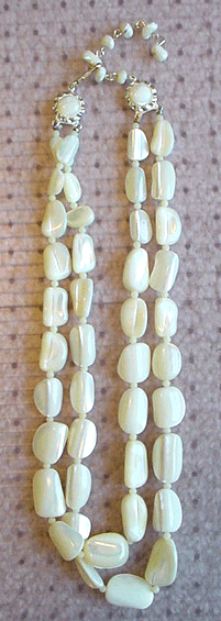 Mother of pearl bead necklace
