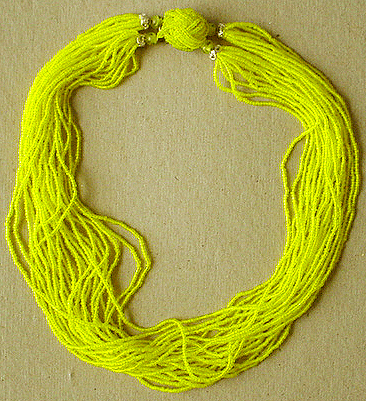 Yellow sead bed necklace