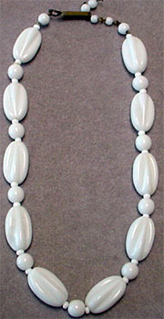 Vintage WG glass bead necklace