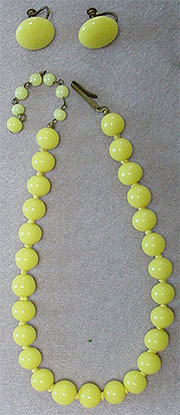 Vintage yellow glass bead necklace and earrings